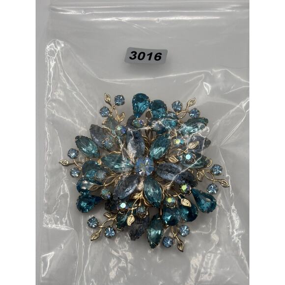 Vintage 3D Plastic Rhinestone Brooch Blue Gold Tone J1-3016 - Picture 10 of 10
